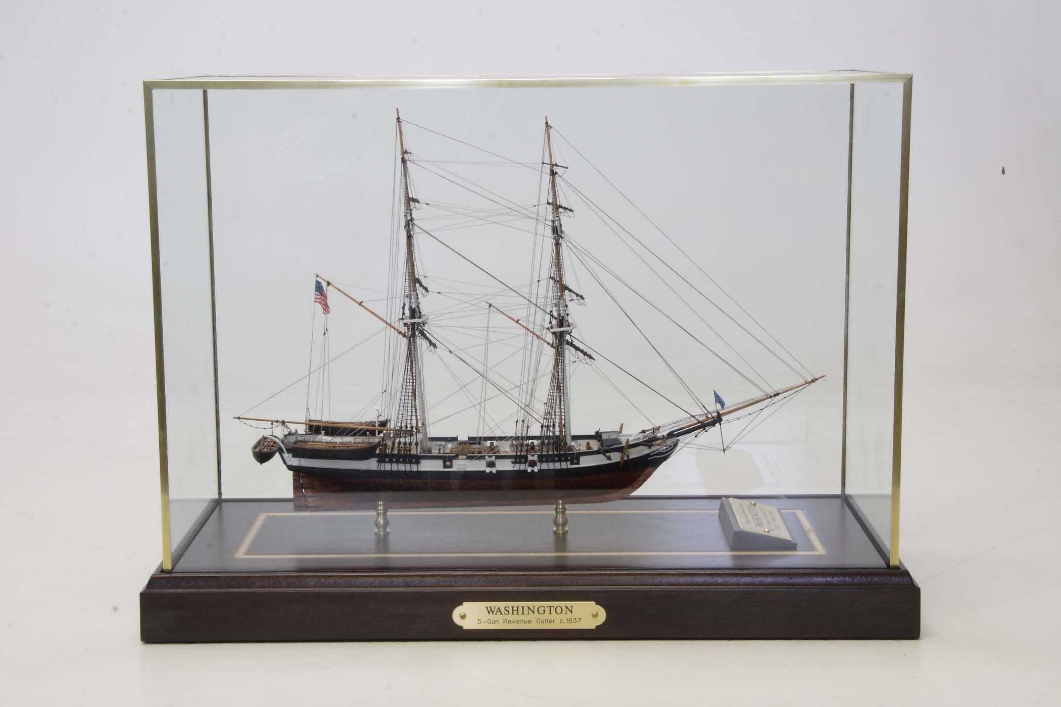 Ship Models, Custom Models, Restoration, Appraisals, Custom Display Units Washington American