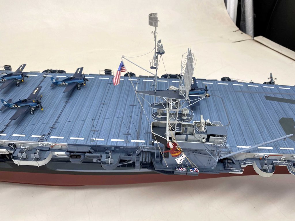 Amazon.com: Hasegawa 1:350 Scale U.S Navy Escort Carrier USS